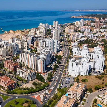 Da Rocha Bliss W/ Balcony - 5min Walk To The - By Lovelystay Apartment